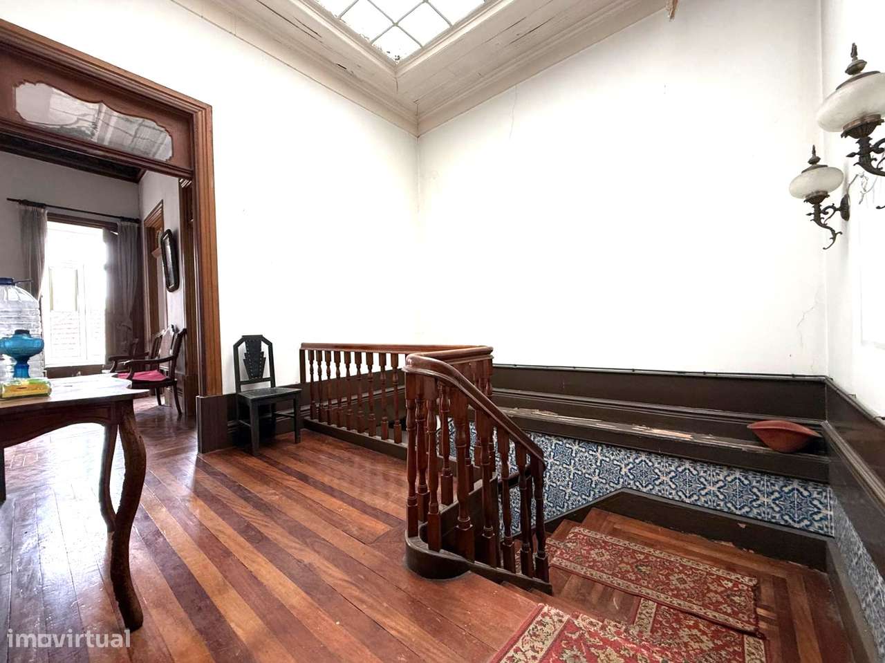 Moradia de Traça Apalaçada com Lojas  no Centro Histórico de Ovar-10