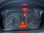 BMW Seria 3 318d DPF Touring - 4