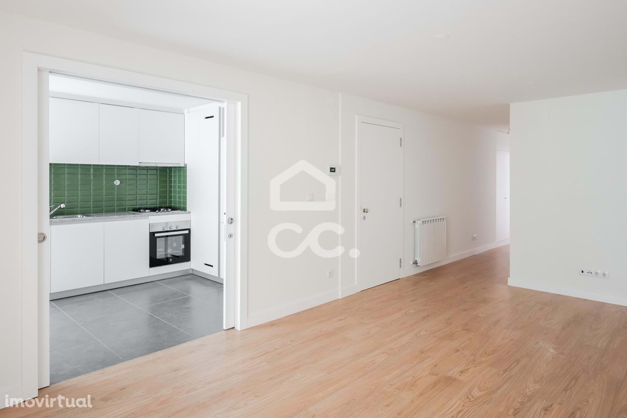 Apartamento T2 semi-novo junto á Universidade de Coimbra.