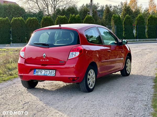 Renault Clio - 6