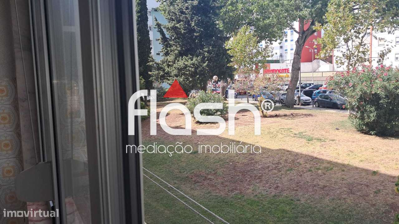 T2 Remodelado com elevador e arrecadação na Figueirinha -Oeiras-16