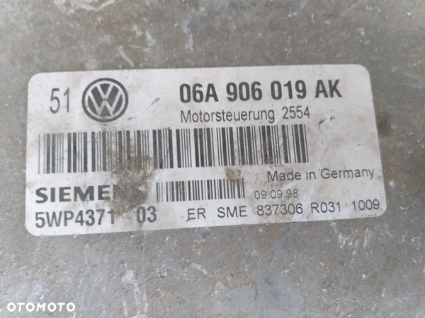 STEROWNIK SILNIKA Volkswagen Bora I 06A906019AK 1.6 B - 2