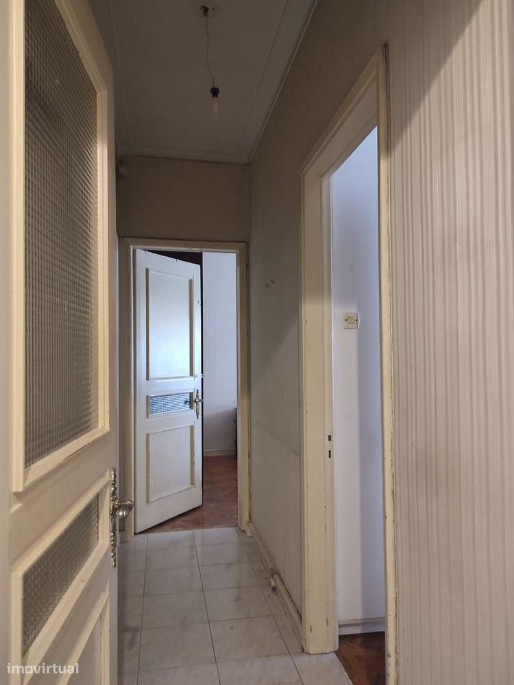 T2+1 na Avenida da Republica junto ao El Corte Inglês-11