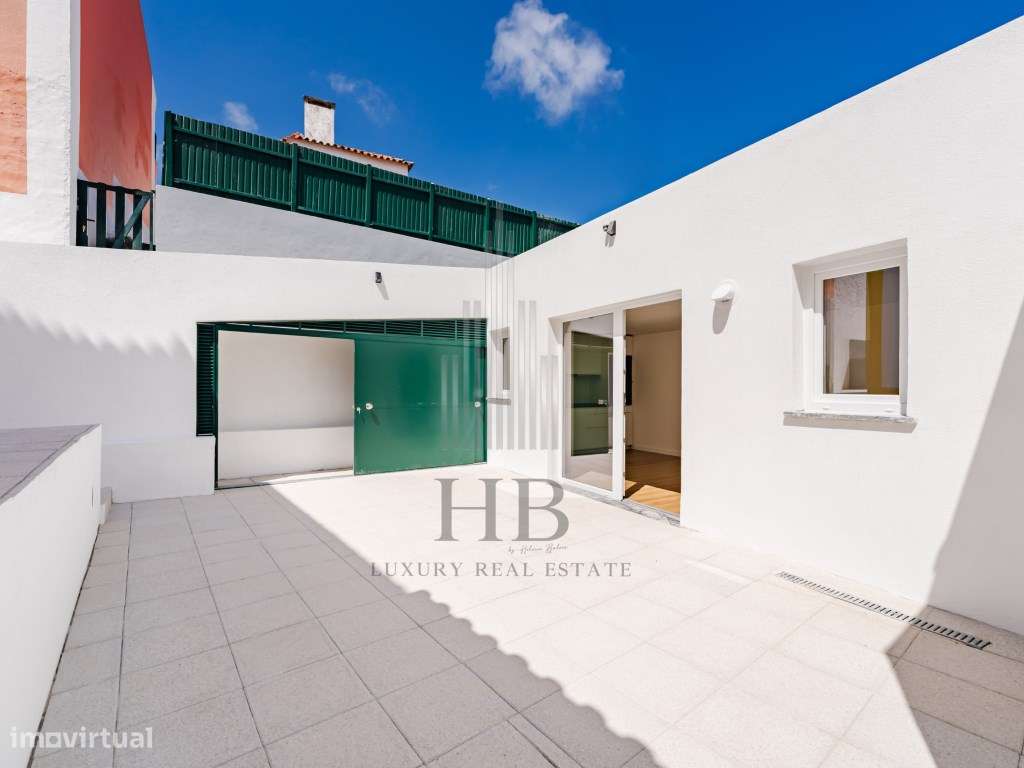 Andar de Moradia T2 + Anexo T1 Independente | Vista Mar e Serra | P...-48