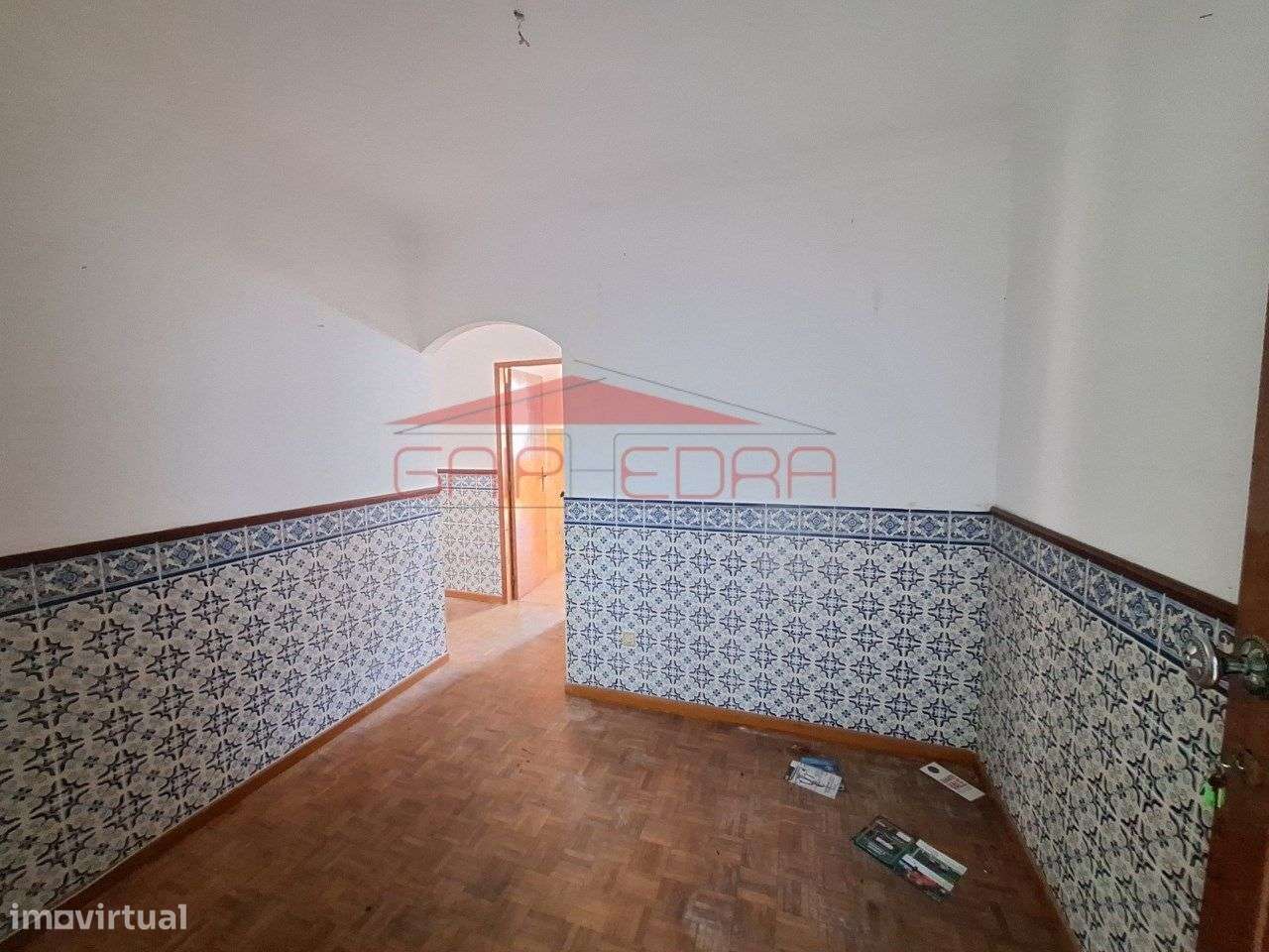 Apartamento T3 com arrumo no sótão no centro da cidade de Gouveia-12