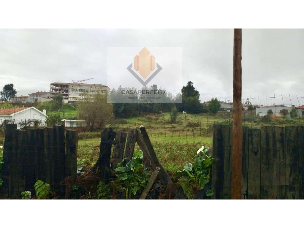 Terreno para construção de 17 Moradias - Vilar do Paraíso - Grande imagem: 2/7