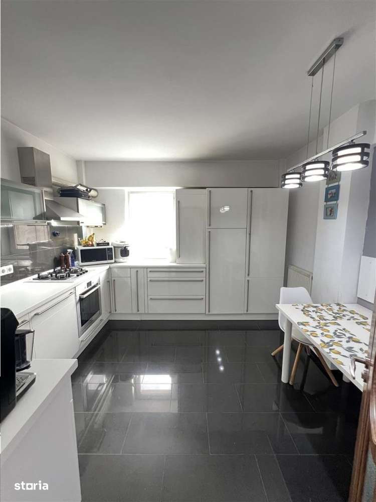 Apartament 3 camere mobilate utilate 2 bai pivnita zona Turnisor Sibiu-12