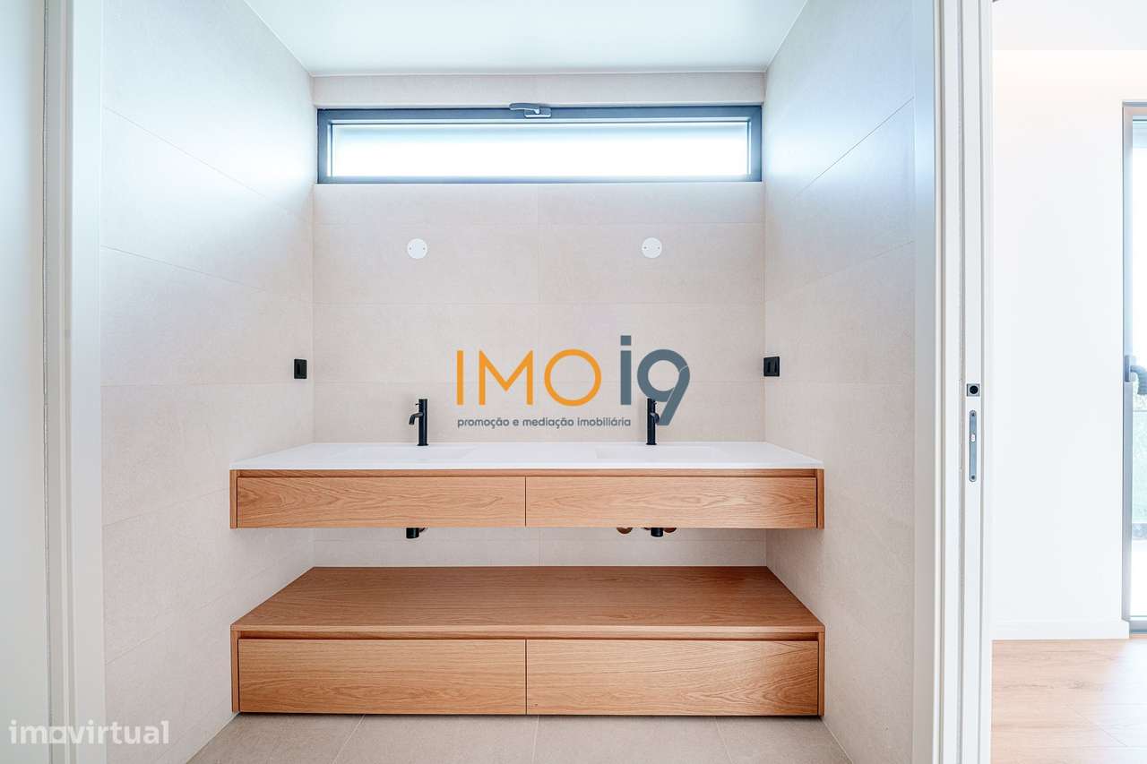 Moradia T4 com Vista Panorâmica em Fátima-41