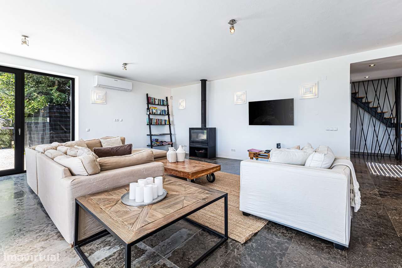 Villa T4 contemporânea à beira do rio no coração do Algarve-18