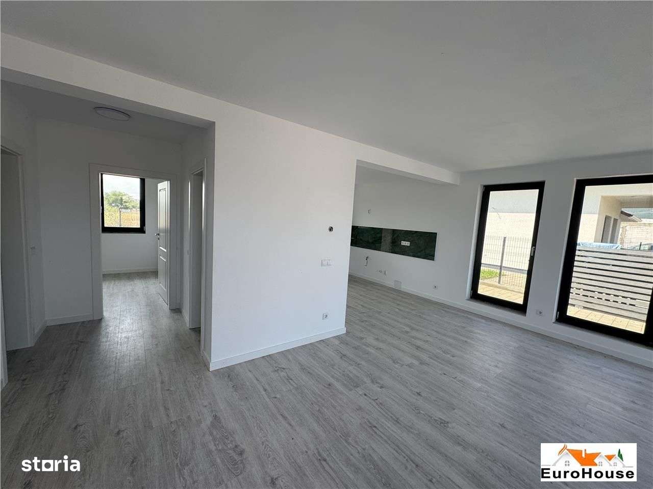 casa de vanzare pe un nivel in Alba Iulia - Imagine principală: 5/10