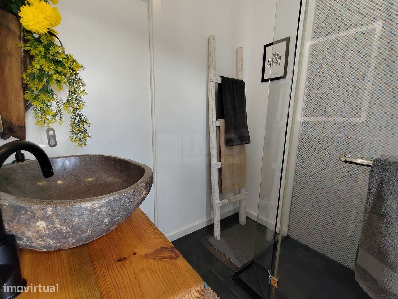 Moradia T1 Duplex Renovada c/ Quintal / Jardim / Piscina-11