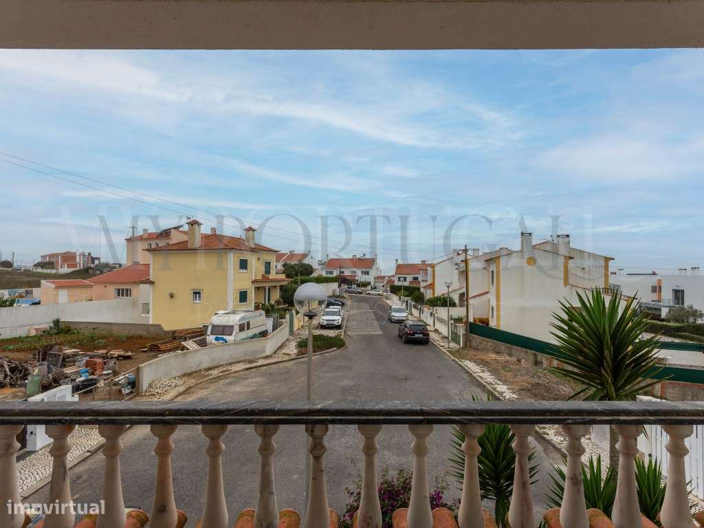 Moradia T4+1 em Ribamar: Onde o Mar e o Conforto se Encontram-38