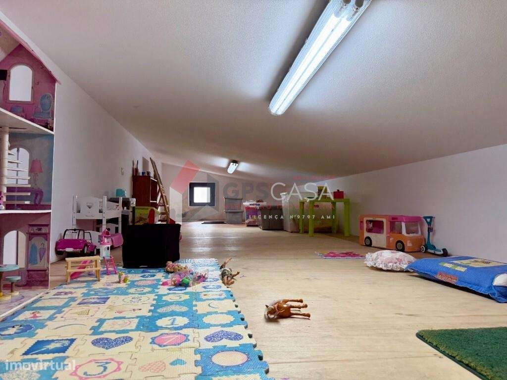 Moradia T3 de arquitetura moderna com excelentes áreas!-42