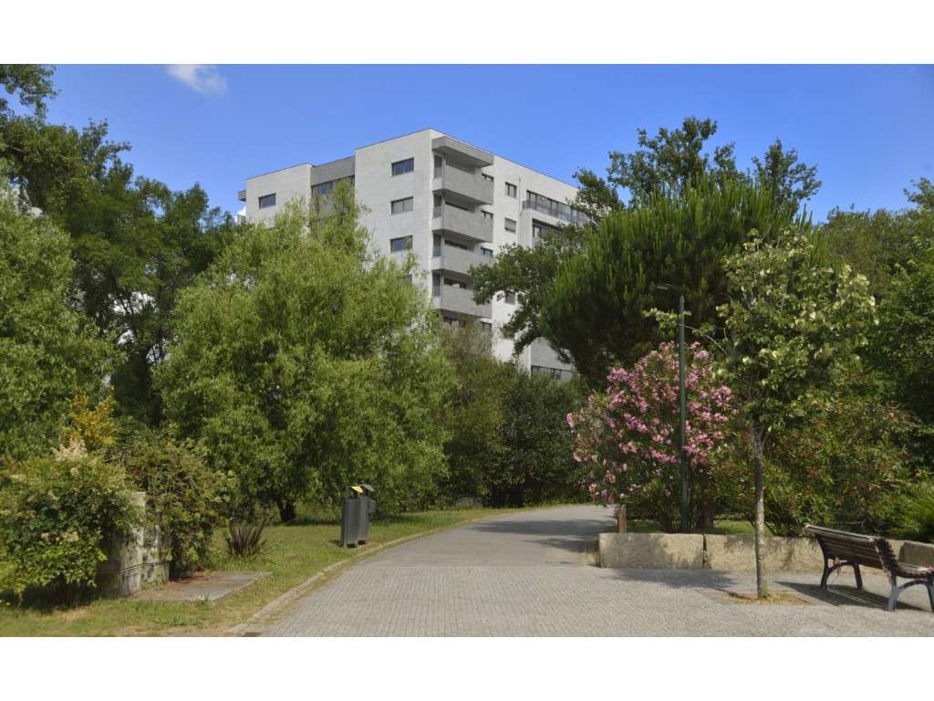 Edifício Portas do Sol T3+1-15