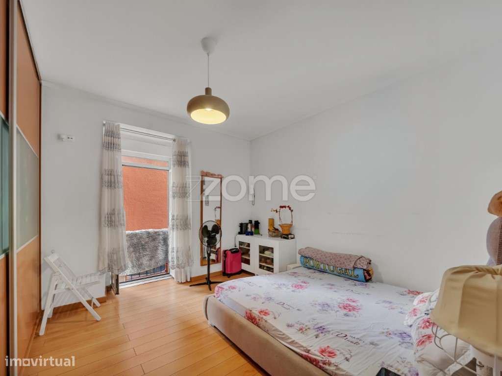 Apartamento T4 Intendente-13