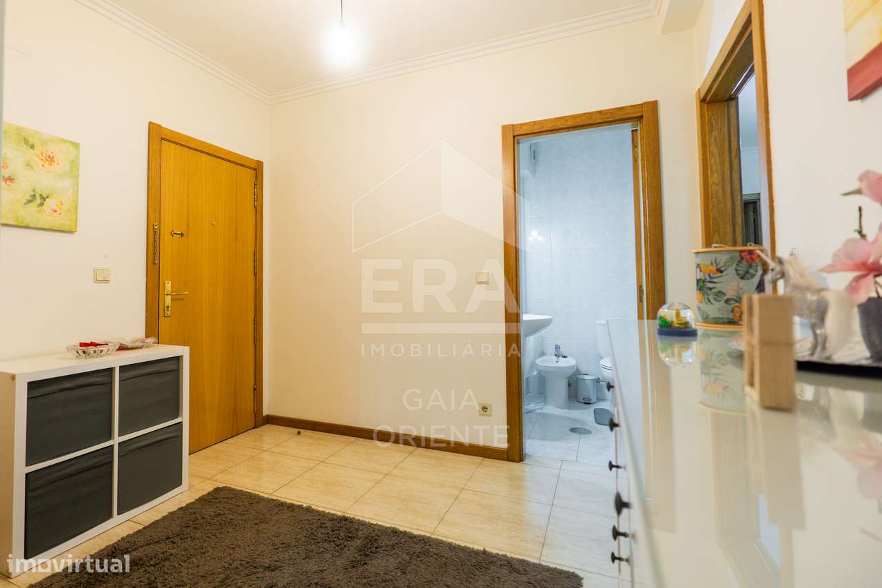 Apartamento T2+1 com Garagem em Grijó-22