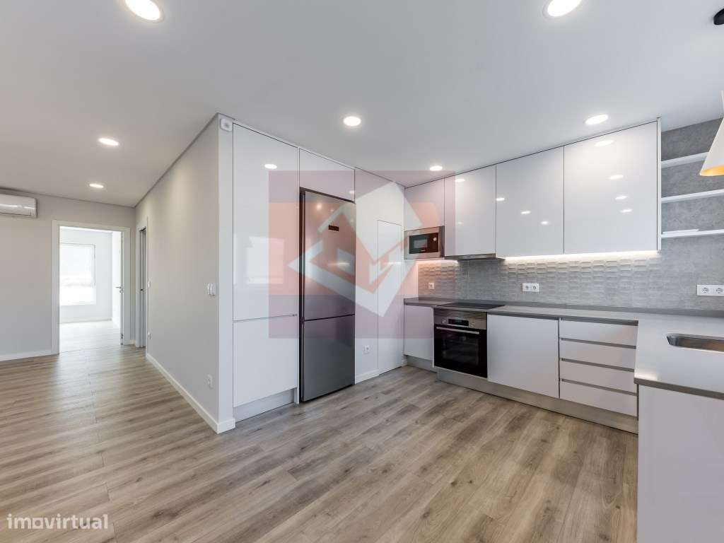 Apartamento T1+1 em Casal de Cambra-5