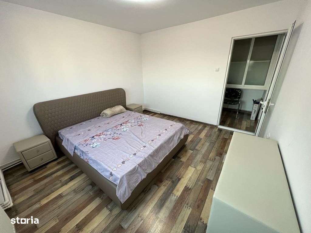 Oferim apartament cu 3 camere, centru ( Facultatea de Mecanica), 64mp - Imagine principală: 2/17