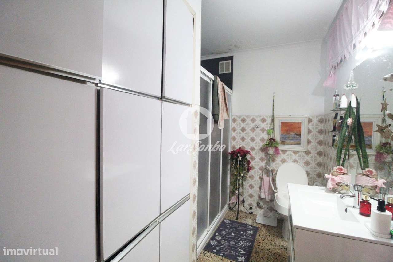 Apartamento T2 junto à Av da Conduta, Fânzeres, com Excelente Expos...-15