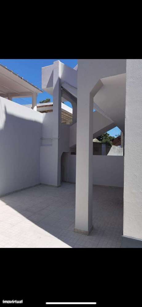 T2 com terraço a 15min de Lisboa - Grande imagem: 4/16