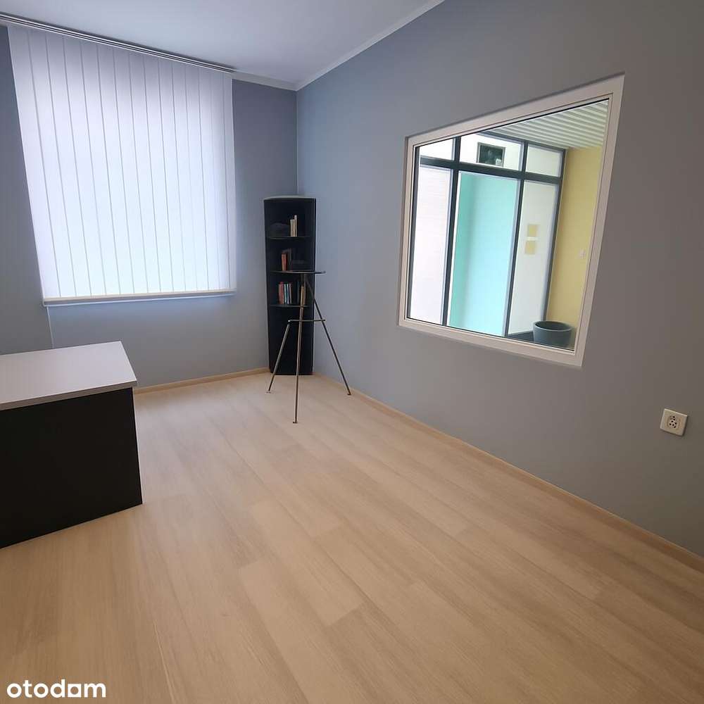 Na sprzedaż hala z biurowcem-4