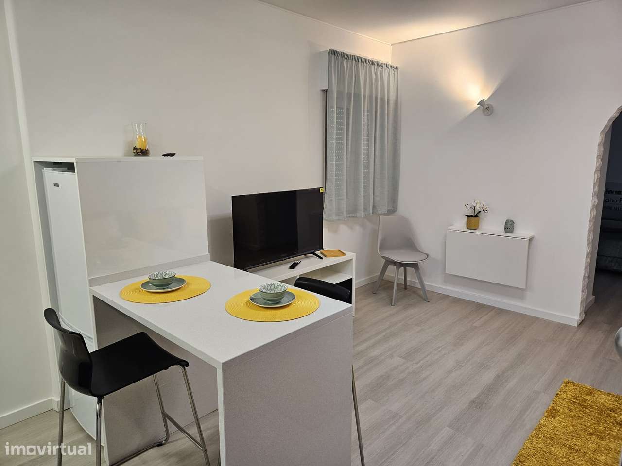 Apartamento T1, mobilado no centro de Carcavelos - Grande imagem: 3/11