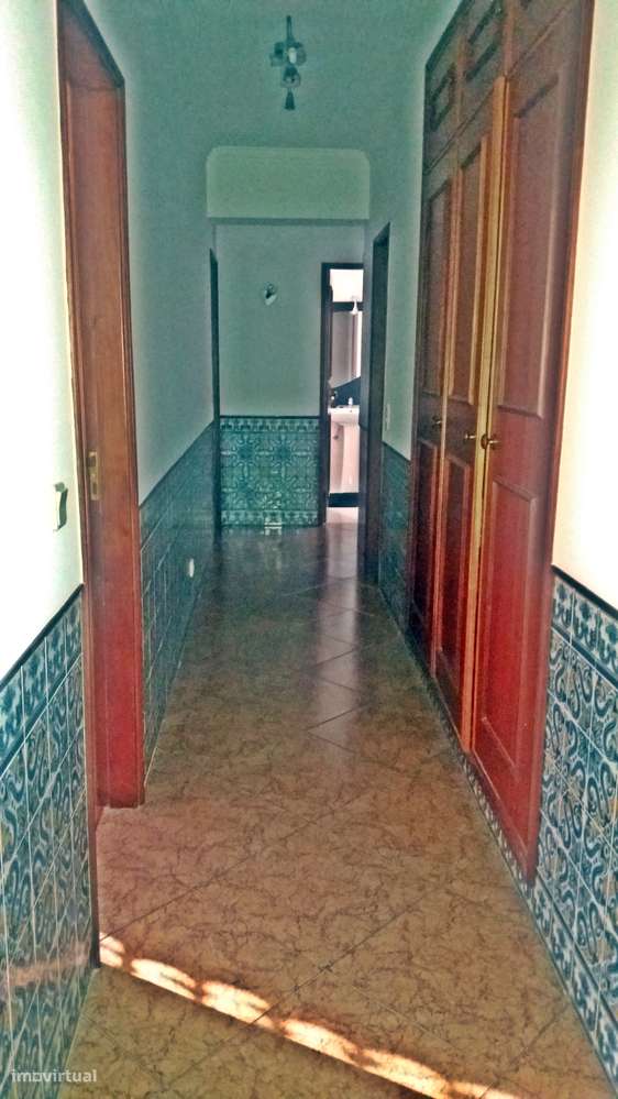 Apartamento T3, com boas áreas, numa praceta calma e acolhedora. - Grande imagem: 4/10