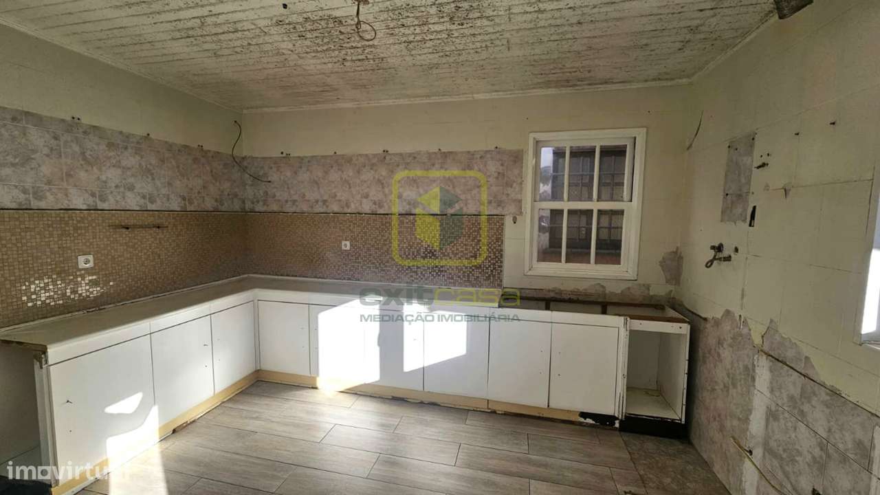 Moradia Térrea a Poucos Minutos da Praia - Grande imagem: 4/20