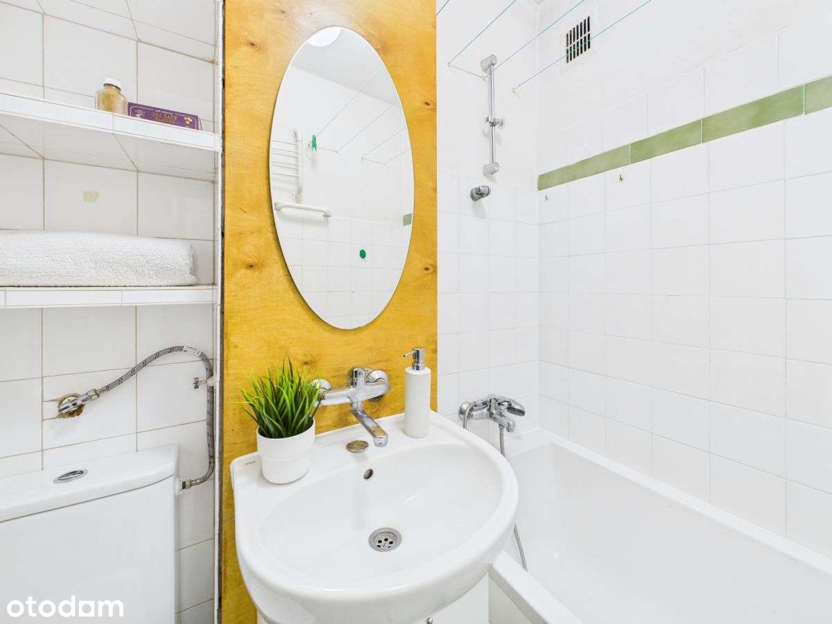 Jasne kompaktowe mieszkanie z widną kuchnią-9