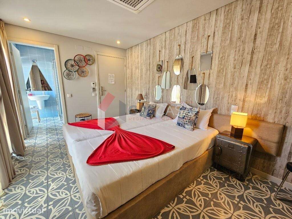 Hostel à Venda no Centro da Praia da Vitória!-39