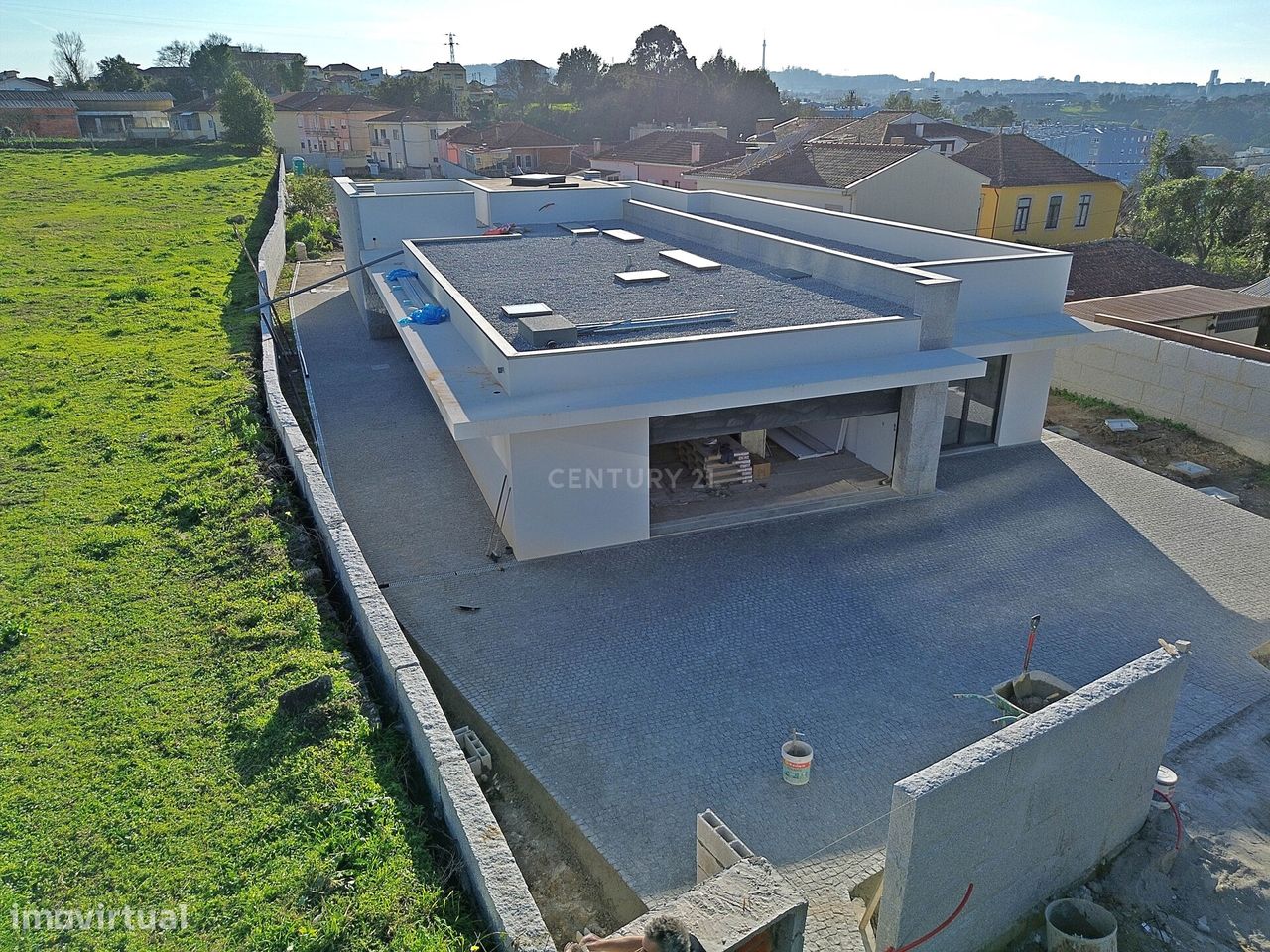 Moradia Térrea T4 | Piscina | 2 Suites | Garagem Box | Gondomar