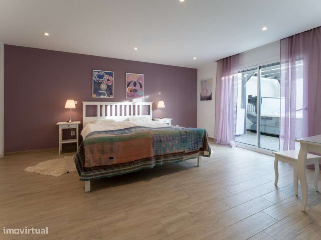 Apartamento T4 com Vista Mar, Terraço e Garagem na Nazaré-10