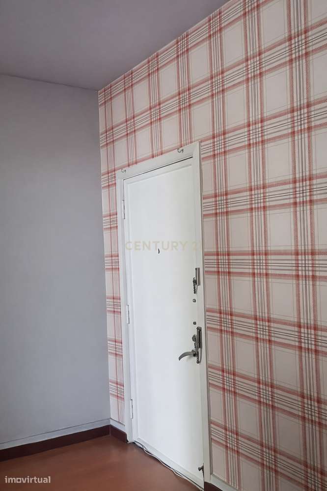 Apartamento T2 +1 Duplex em Alvalade, Lisboa - Oportunidade Única-32