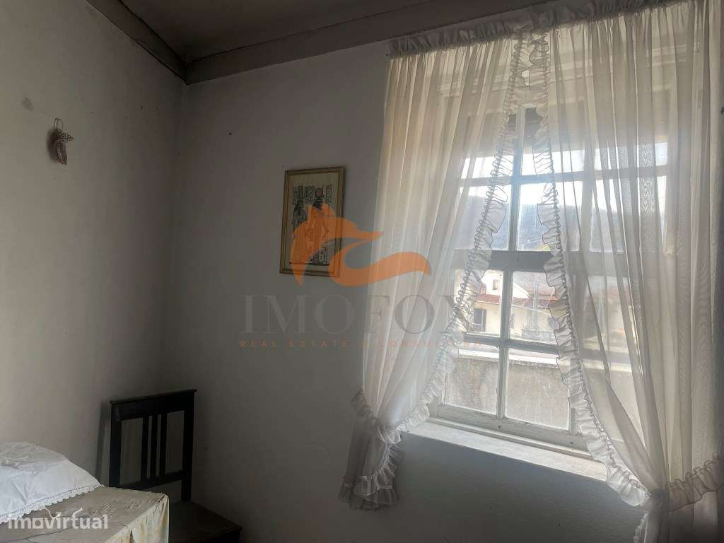 Casa por recuperar em São Sebastião da Feira (Oliveira do Hospital)-7