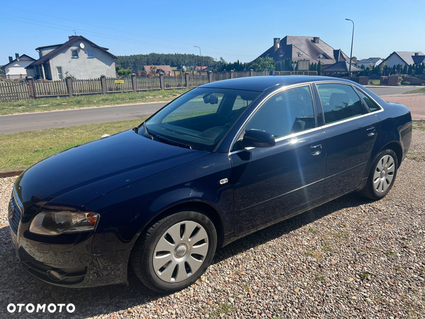 Audi A4 2.0T FSI - 6