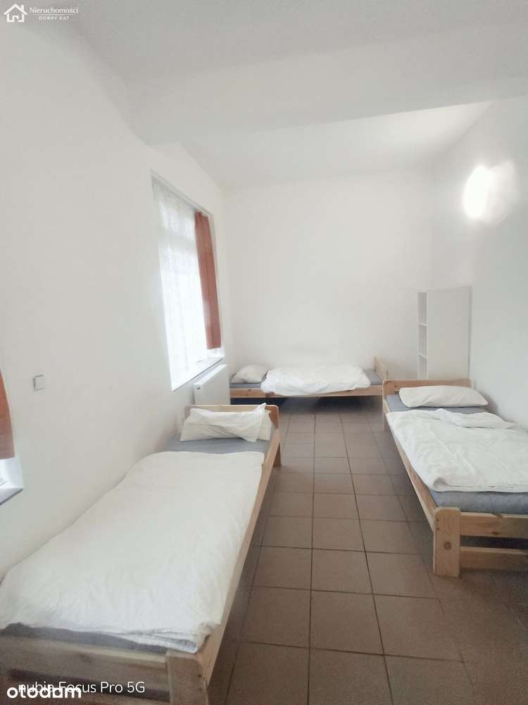 Dom -  idealny zarówno do zamieszkania, jak i prow-5