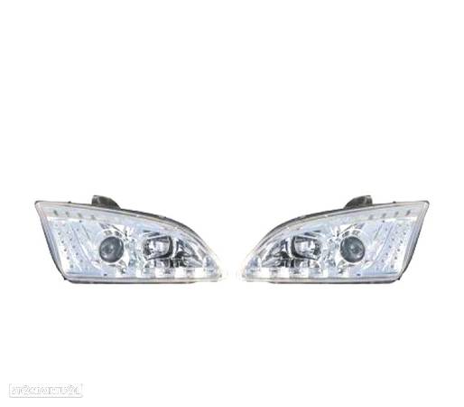 FARÓIS COM LUZ DIURNA LED PARA FORD FOCUS 04-08 FUNDO CROMADO - 2