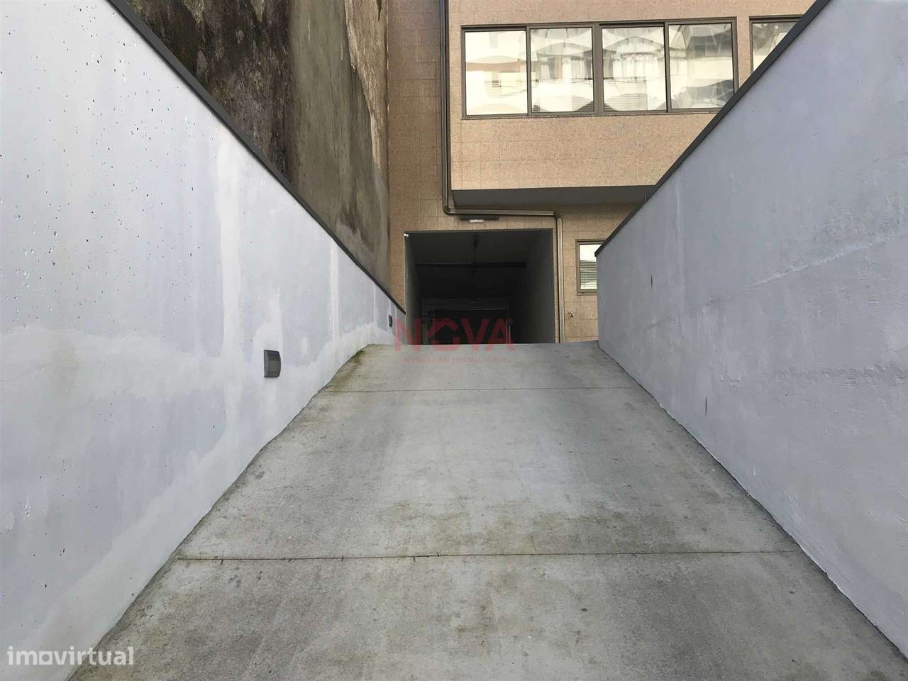 Garagem fechada para 2 carros na Povoa de Varzim  | NOVA Imobiliária - Grande imagem: 5/5