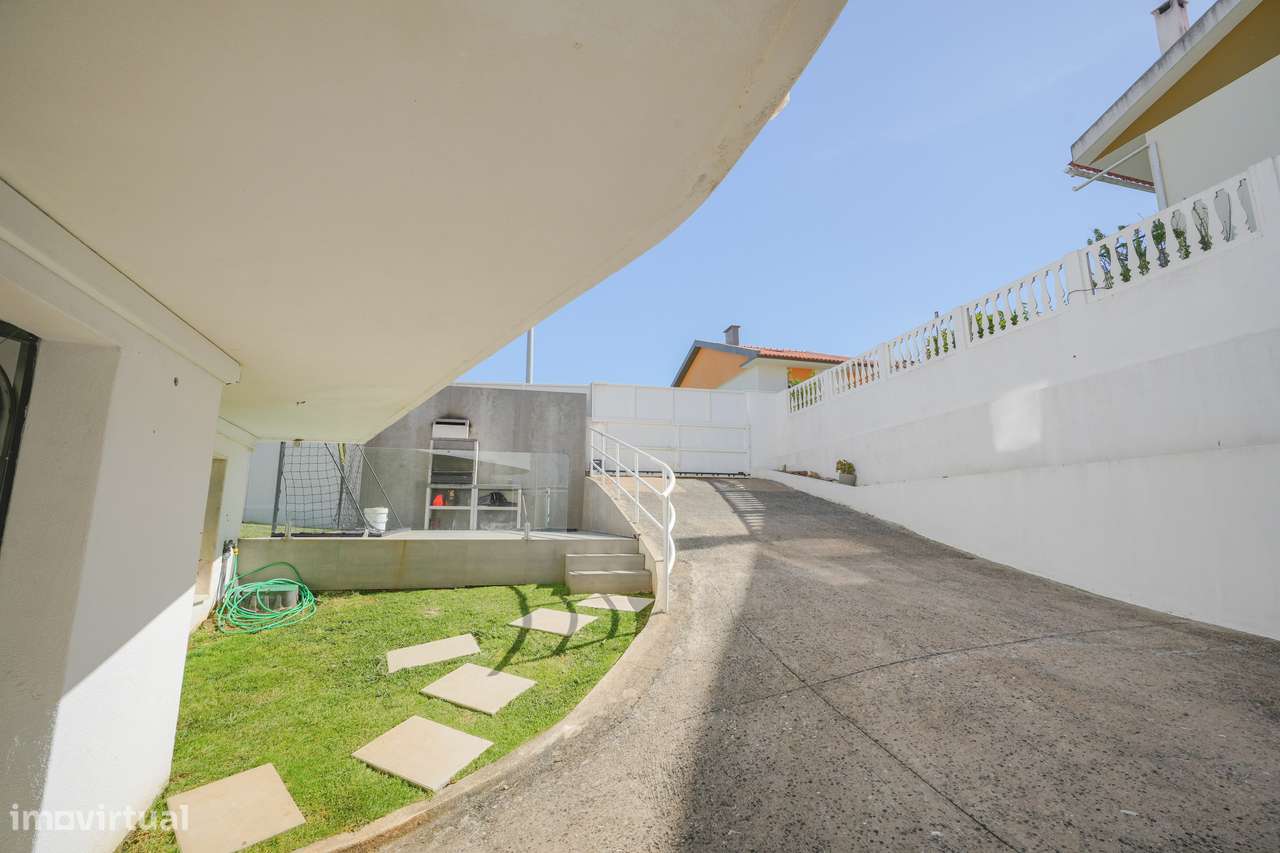 Moradia T5 Mem Martins-18