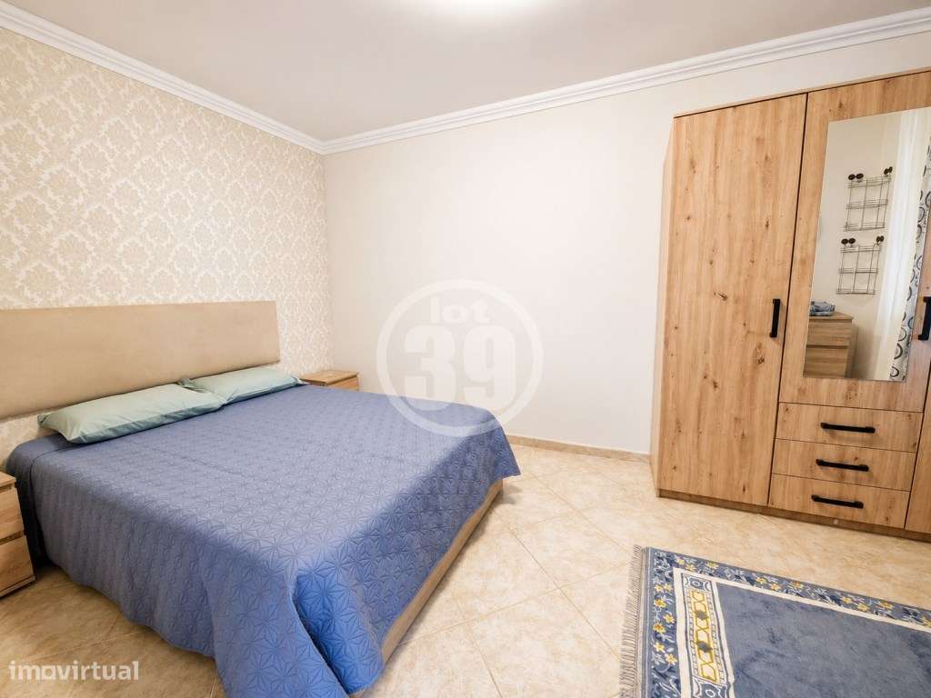 T2 Renovado em Faro Terraço com Pérgola | Perto de Tudo-15