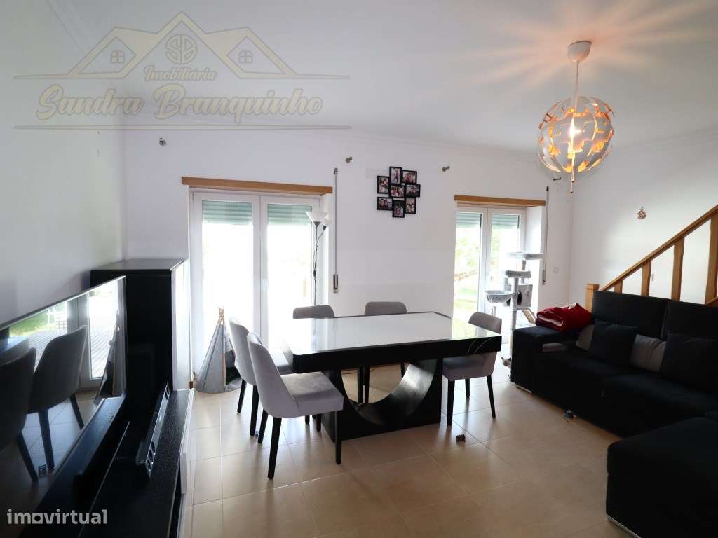 Moradia T3 com garagem e logradouro-26
