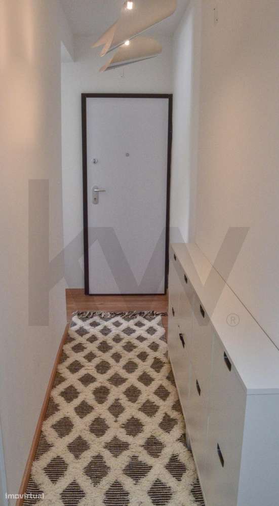 Excelente Oportunidade em Setúbal: T2 Parcialmente Renovado no Centro-1