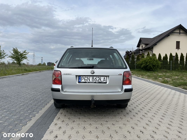 Volkswagen Passat 1.9 TDI Trendline - 11