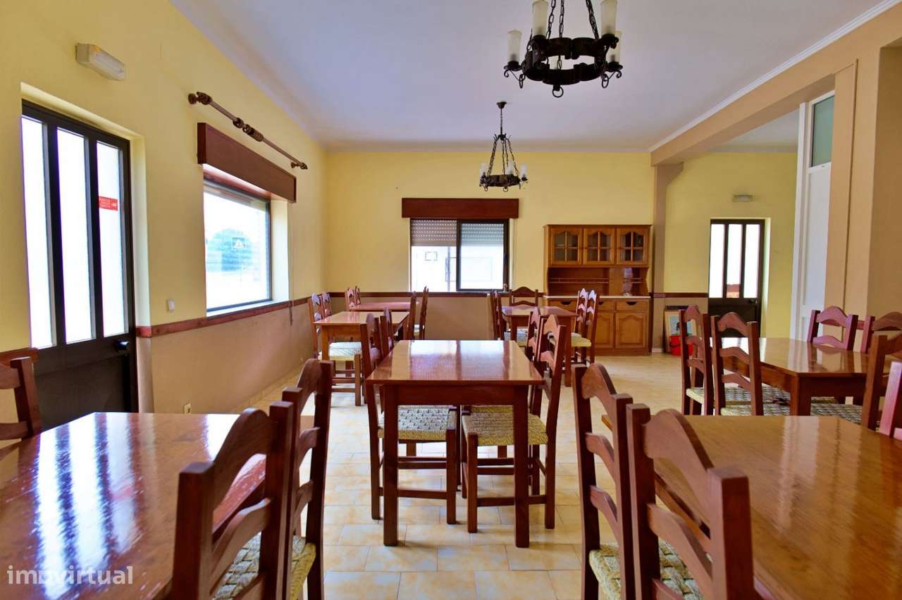 Moradia com Restaurante/café para venda na Estação de Silves-21
