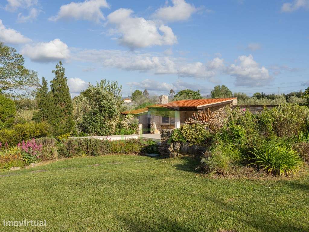 Moradia com terreno e piscina a 3km da Batalha-9