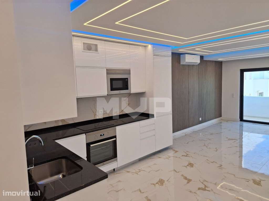 Apartamento T2 em Quarteira-2