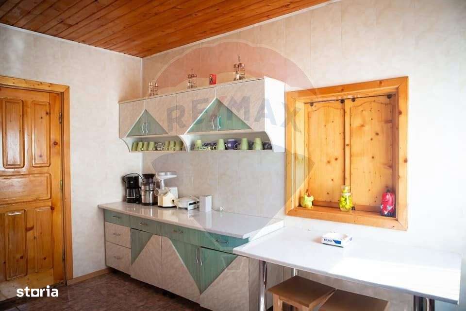 De Vânzare Pensiune Rustica De Vis Pe Ruta Lerești-Voina-9