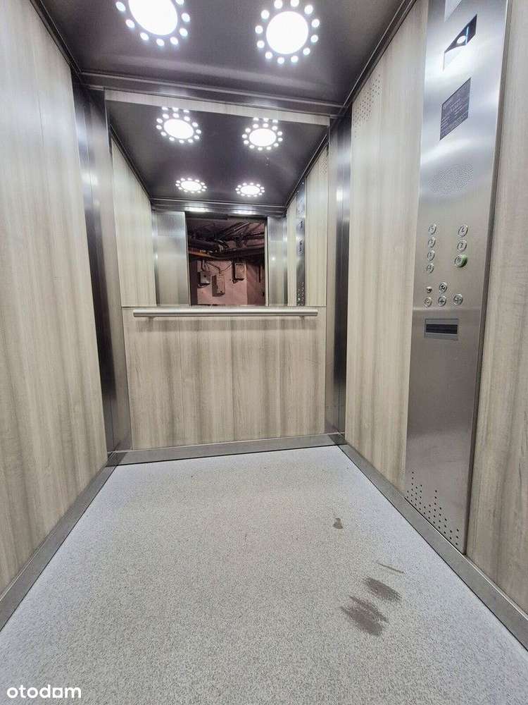 -Okazja-Rynek-Rozkład-Miejskie-Winda-Balkon-Taras--16