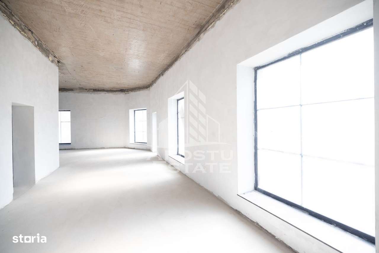 DE VANZARE - Spațiu comercial premium, poziție excepțională - Imagine principală: 2/3