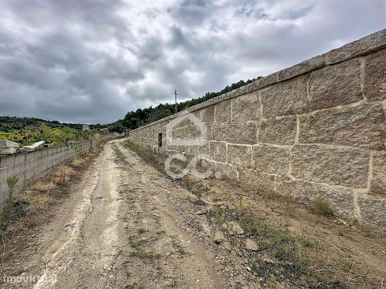 Terreno para construçao, com projeto aprovado para uma moradia, com vi-14